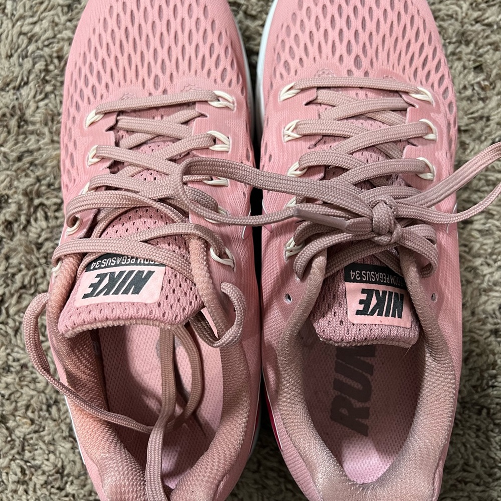Women’s Nike Zoom Pegasus 34 Running Shoe. Size 9.5. Rose Pink. - Picture 3 of 6